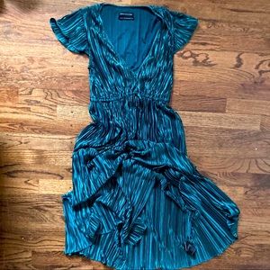 UO Crepe textured pleated side-slit teal midi